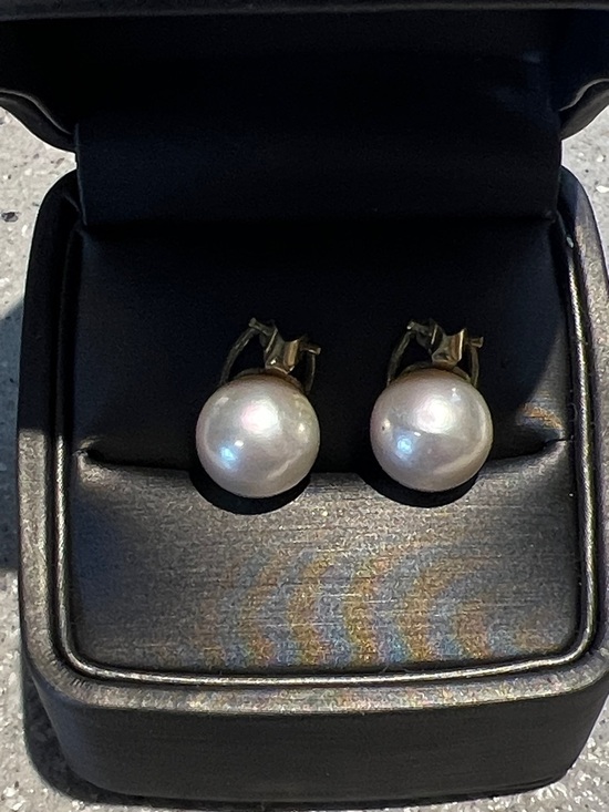 Amerik Jewelry - Vintage Amerik Pearl Clip-On Earrings - White Pearl